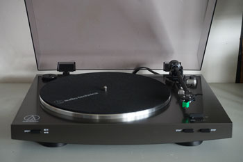 Audio Technica LP-2x Belt Drive Turntable