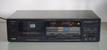 TEAC V-550X Cassette Deck