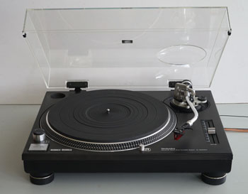 Click for more pictures! Technics SL-1200 MK3