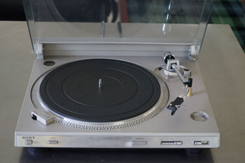 Click for more pictures! Sony PS-333 Direct Drive Turntable