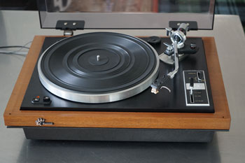 Click for more pictures! Sansui SR-450C Turntable