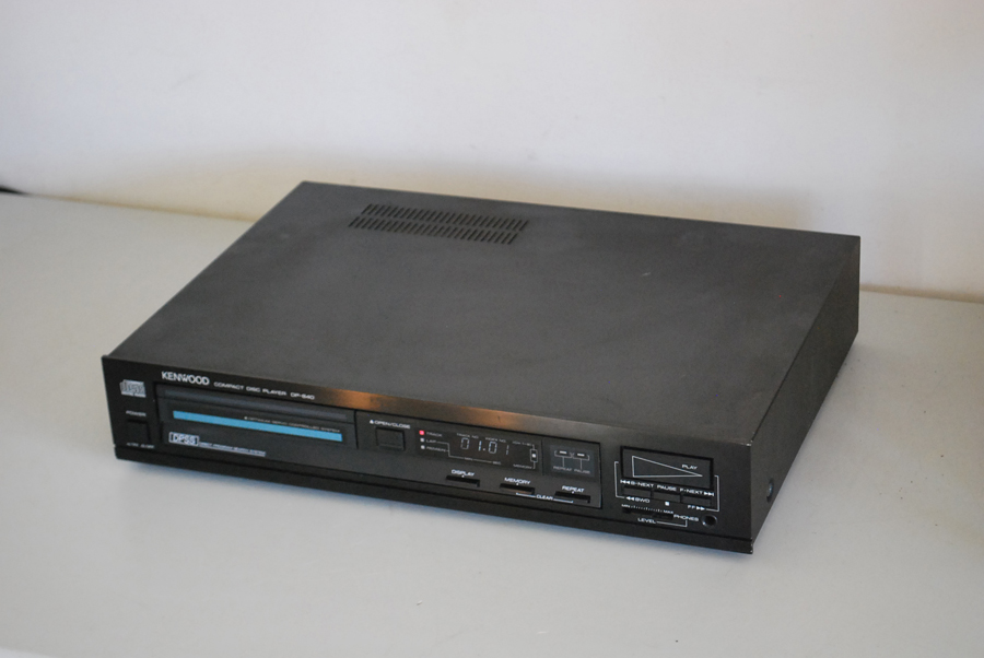 Kenwood CP-840 CD Player picture 2