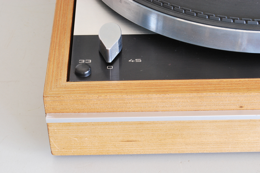 Thorens TD 160 Belt Drive Turntable picture 3