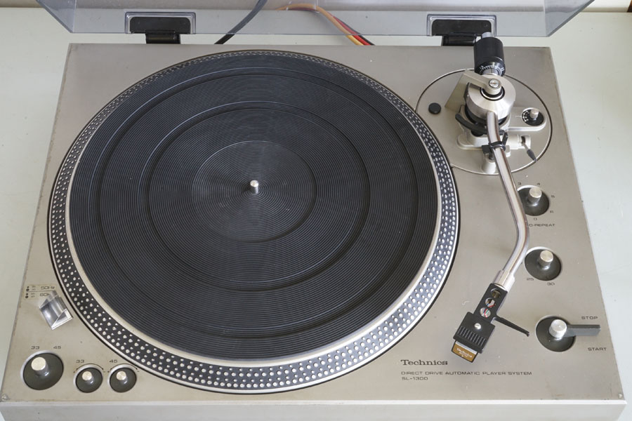 Technics SL-1300 Direct Drive Turntable picture 2