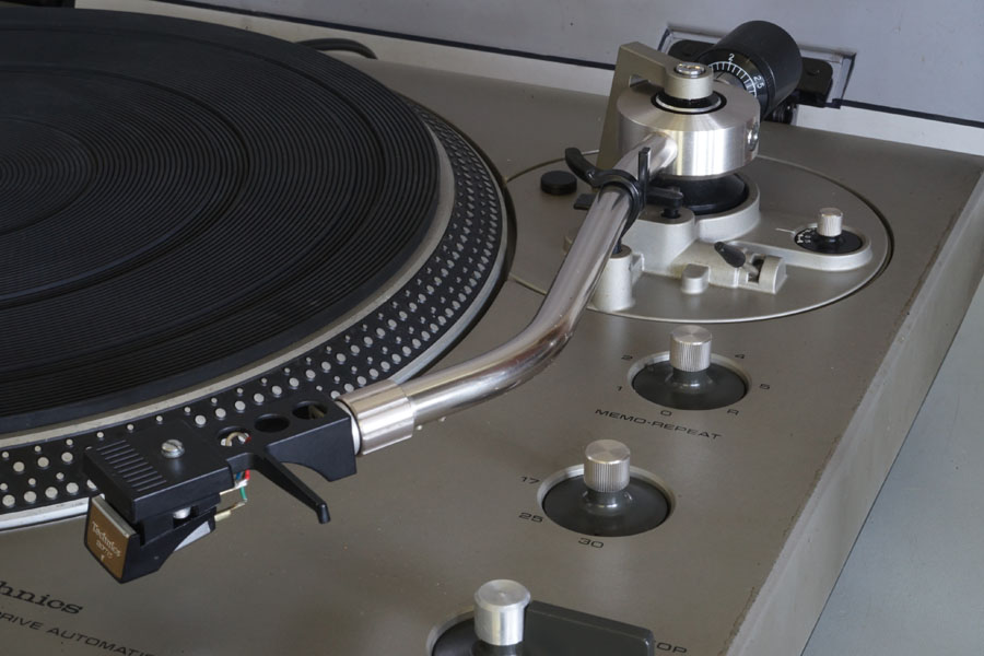 Technics SL-1300 Direct Drive Turntable picture 5