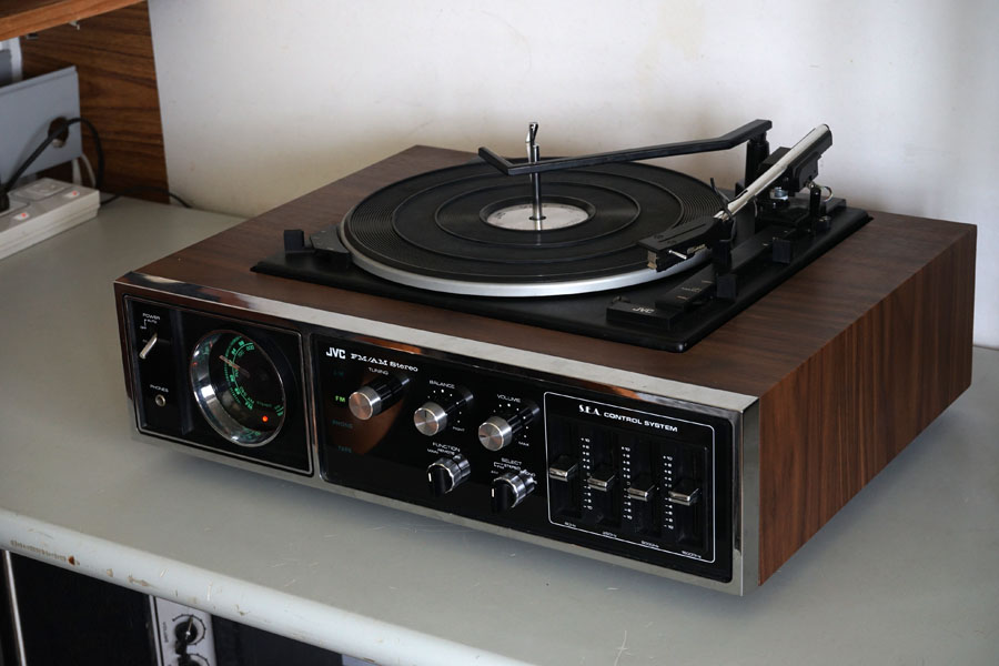 JVC MF-4430U 4 Speed Turntable Receiver picture 3