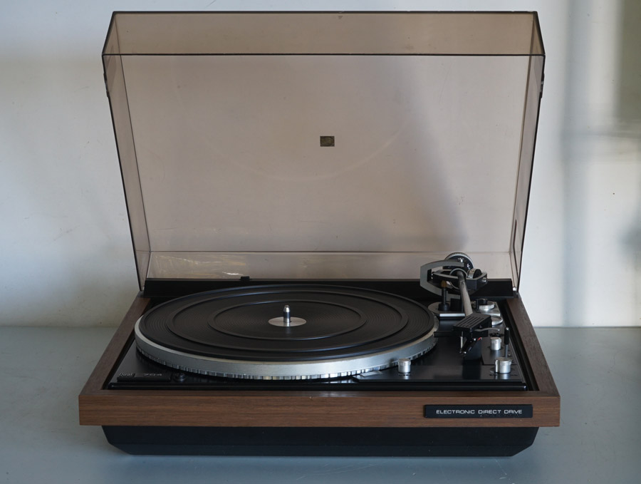 Dual 704 Direct Drive Audiophile Turntable picture 1