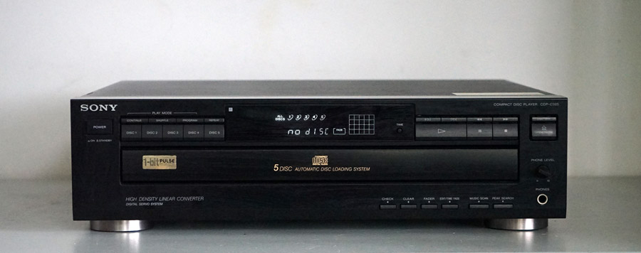 Sony CDP-C325 5 Disc Changer picture 1