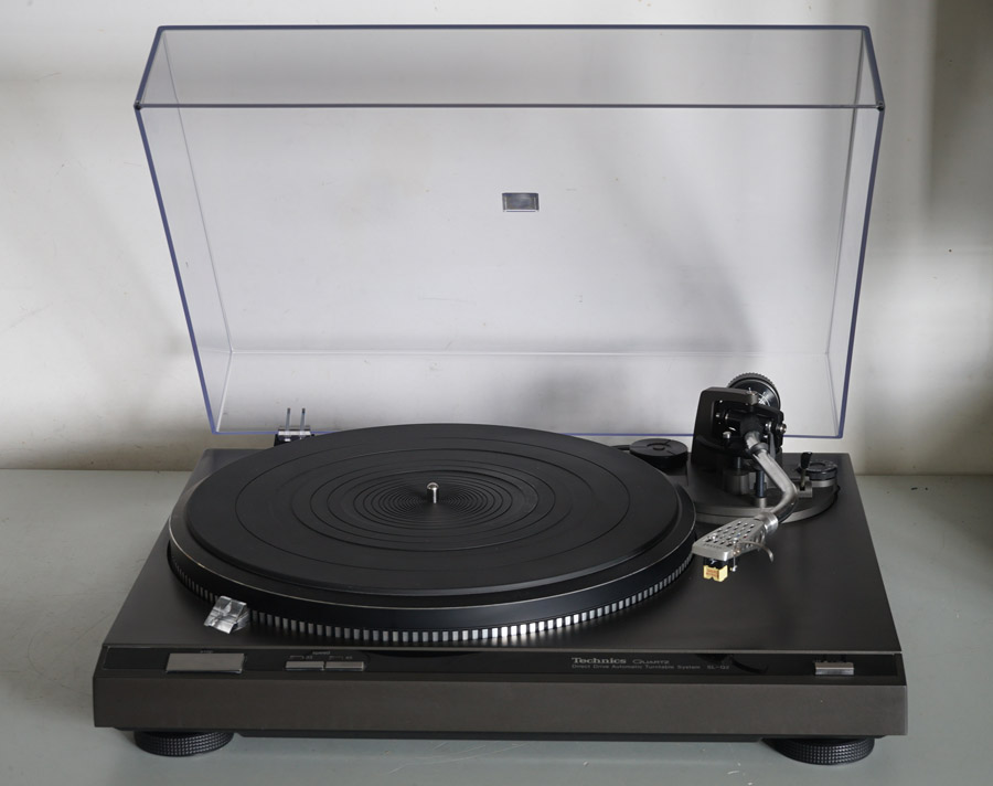 Technics SL-Q2 Vintage Audiophile Turntable picture 1