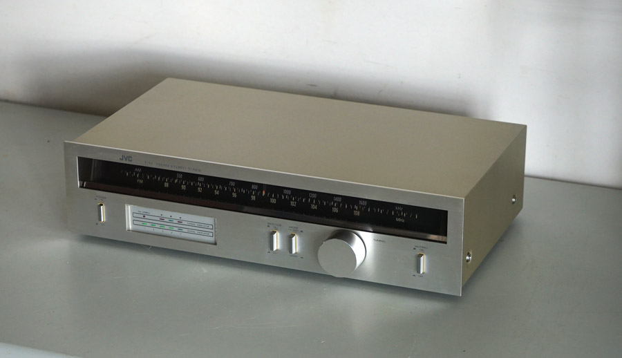 JVC T-X1 Analogue Tuner  picture 2