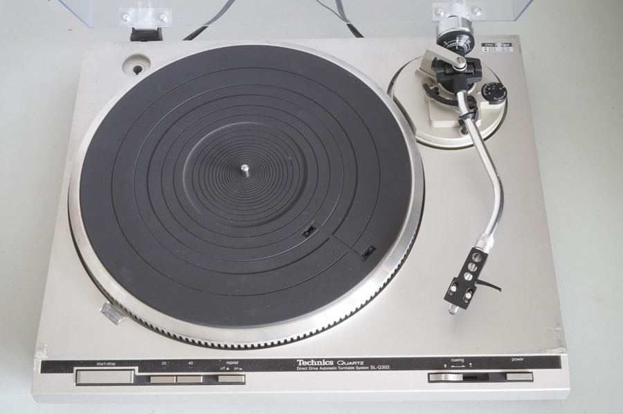 Technics SL-Q303 Direct Drive Turntable For Sale