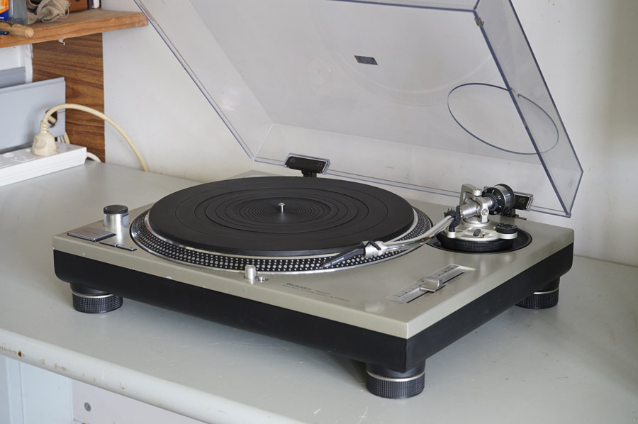 Technics SL-1200 MK2 Professional Turntable picture 3