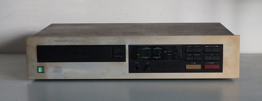 Proton 300b Single Disc Player picture 1