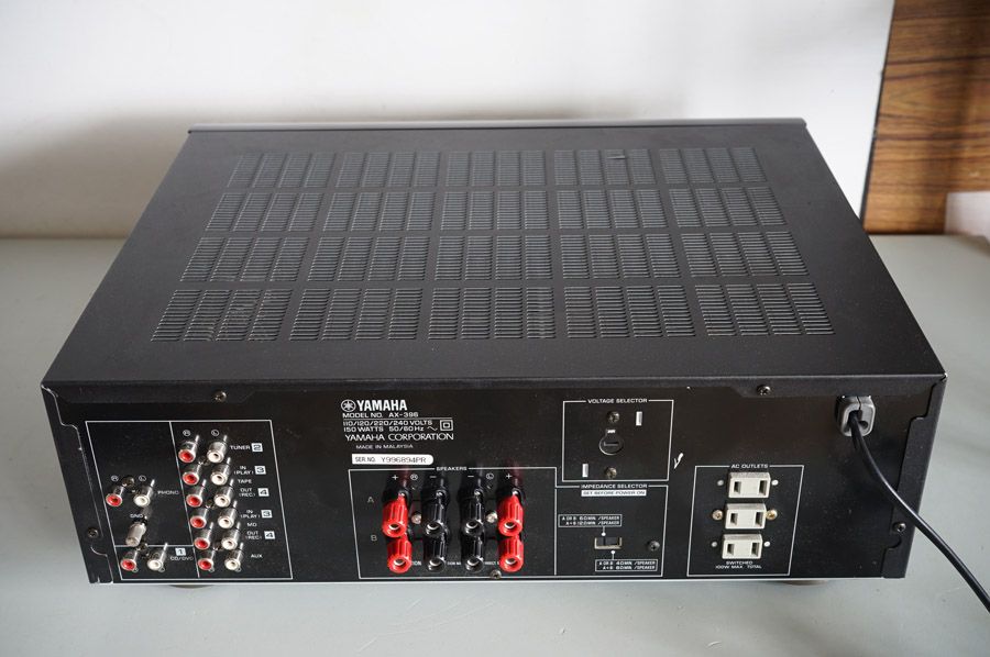 Yamaha AX-396 Stereo Amplifier picture 3