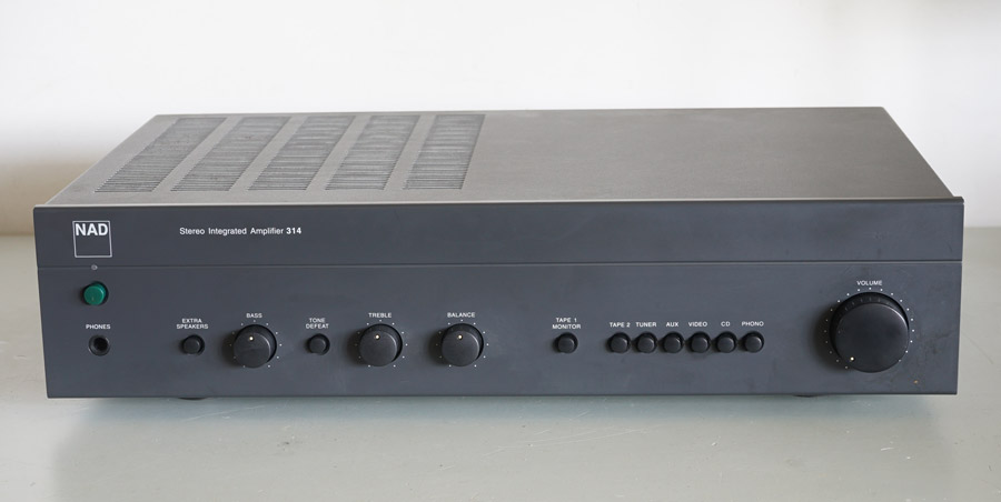 NAD 314 Audiophile Amplifier picture 1