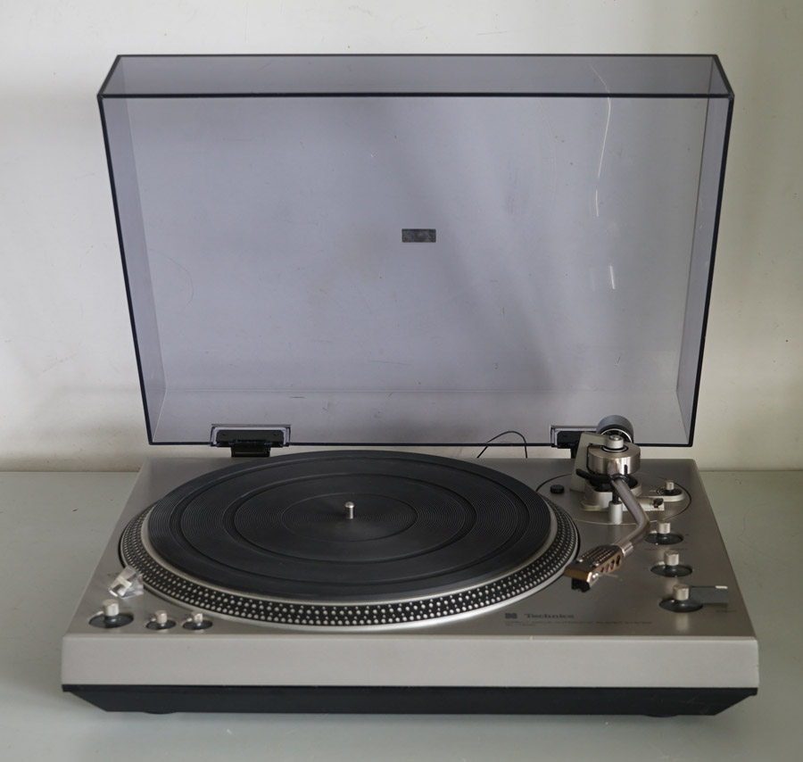 Technics SL-1300 Direct Drive Turntable picture 1