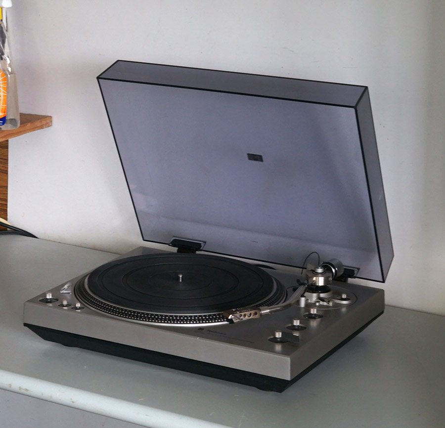 Technics SL-1300 Direct Drive Turntable picture 3