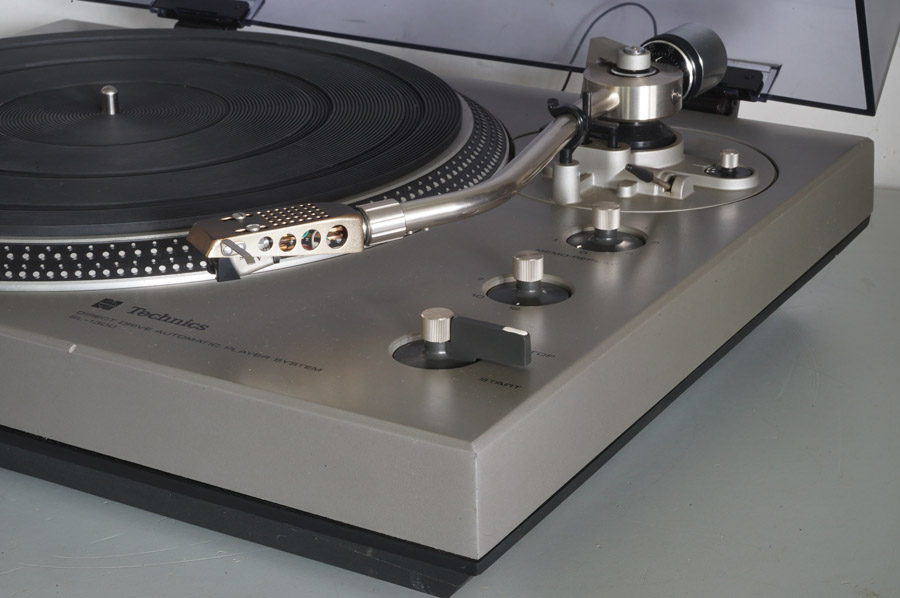 Technics SL-1300 Direct Drive Turntable picture 5