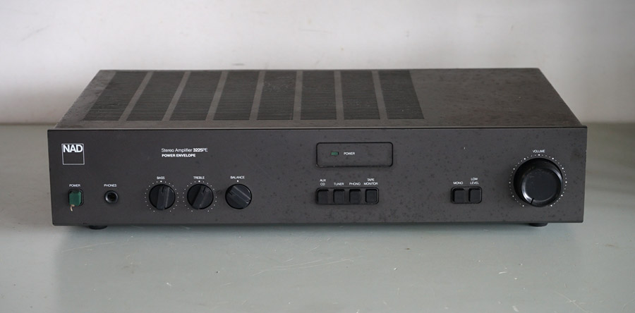 NAD 3225PE Audiophile Amplifier picture 1