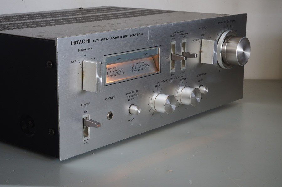 Hitachi HA-330 Vintage Audiophile Amplifier picture 4