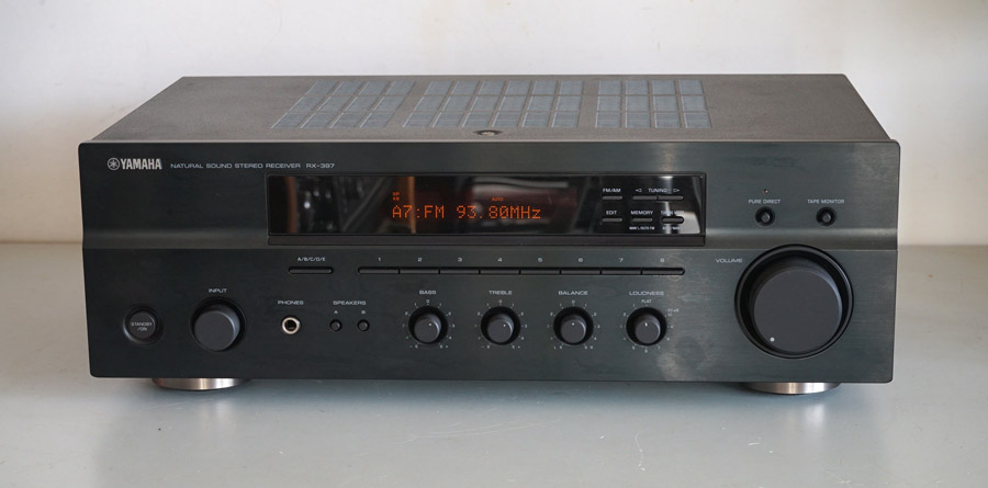 Yamaha RX397 Stereo Receiver picture 1