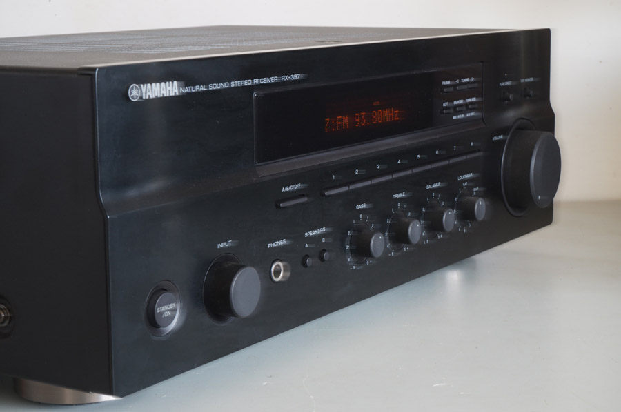 Yamaha RX397 Stereo Receiver picture 3