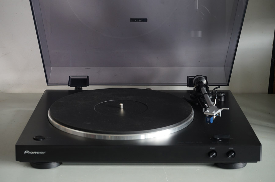 Pioneer PL30K Belt Drive Turntable picture 1