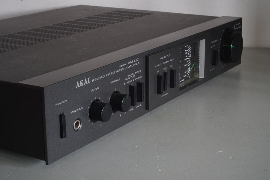 Akai AM-U01 Stereo Amplifier picture 3