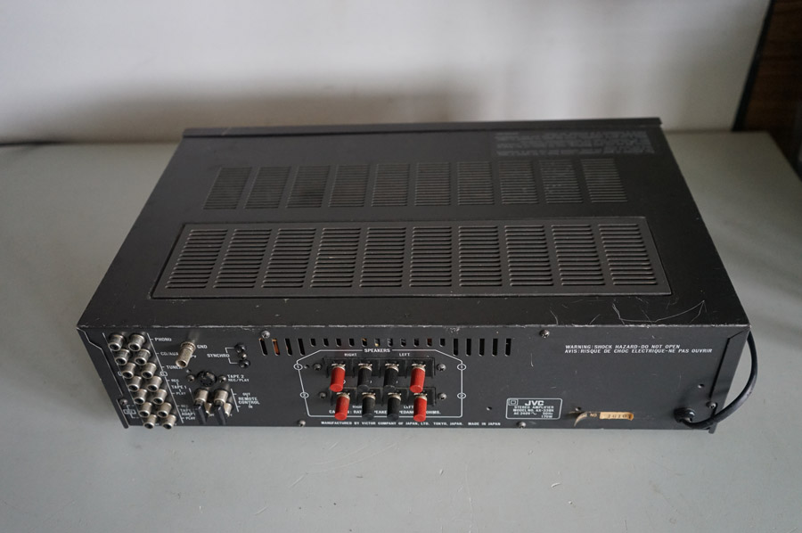 JVC AX-33 Stereo Amplifier picture 2