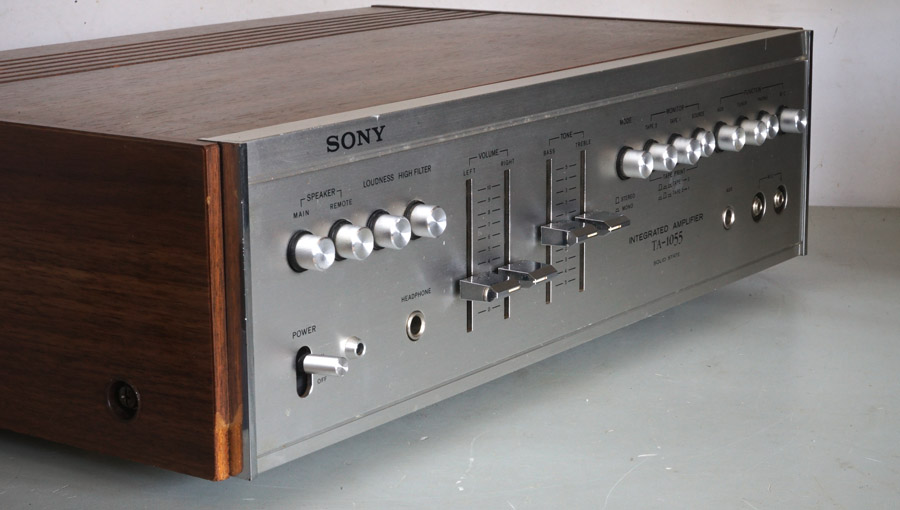 Sony TA-1055 Vintage Audiophile Amplifier picture 4