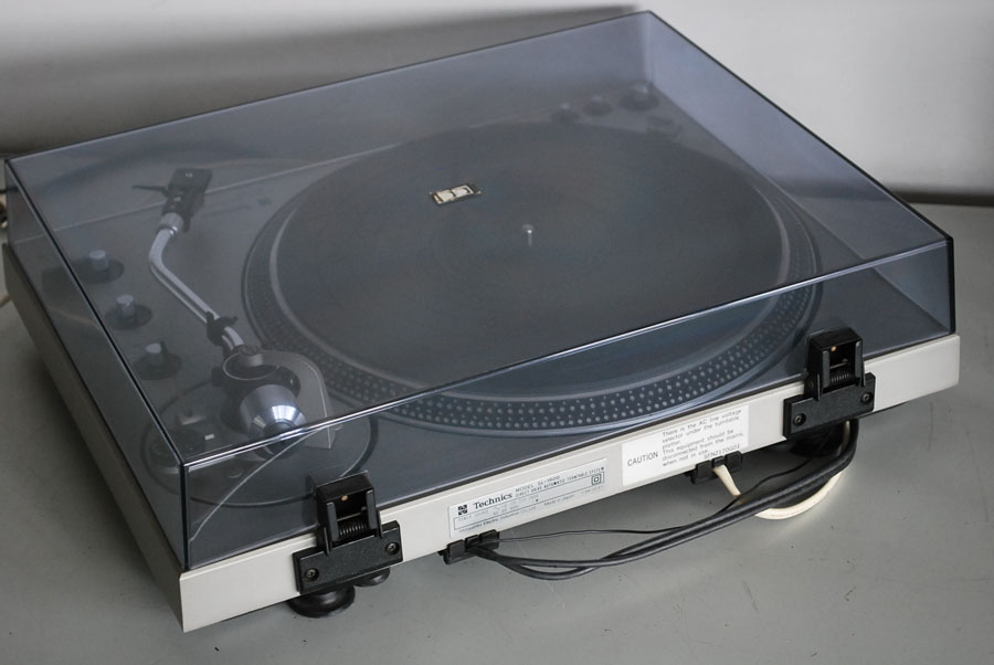 Technics SL-1600 MK1 Direct Drive Turntable picture 7