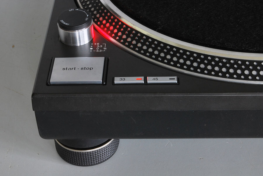 Technics SL-1210 MK2 Professional Turntable picture 4