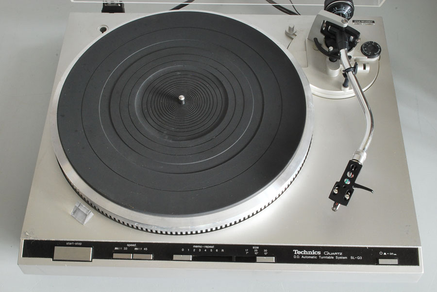 Technics SL-Q3 Direct Drive Turntable picture 2