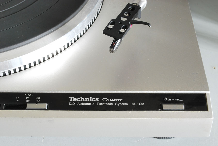 Technics SL-Q3 Direct Drive Turntable picture 4