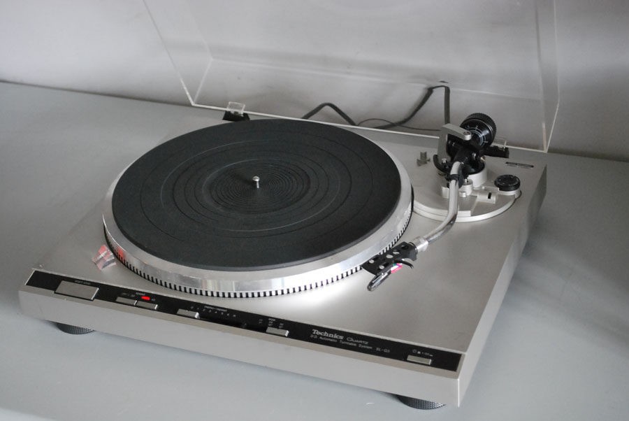 Technics SL-Q3 Direct Drive Turntable picture 6