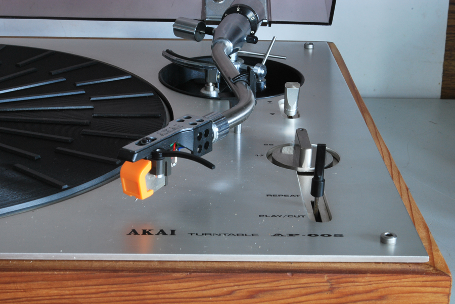 Akai AP-005 Belt Drive Turntable picture 4